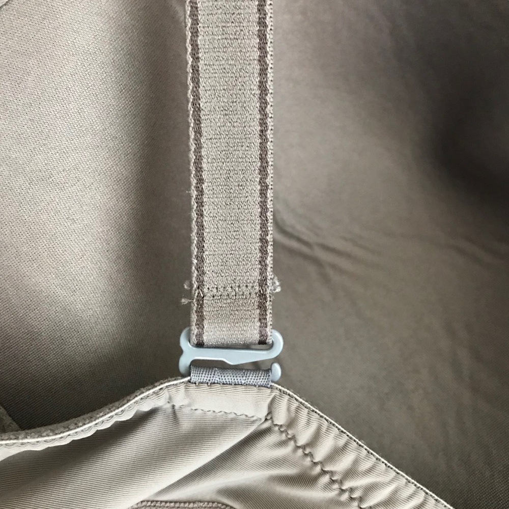 Convertible Strap Bra - Picture 2 of 3